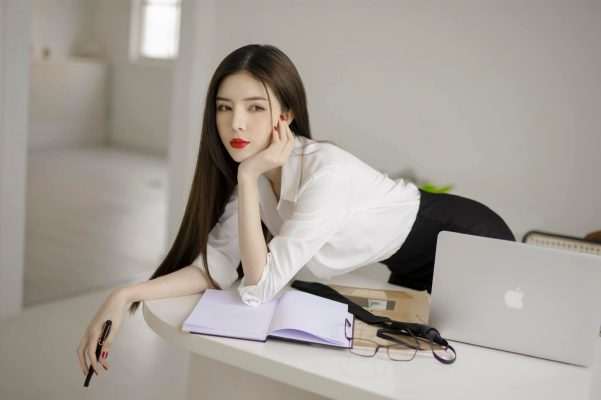 MMlive Chiêm ngưỡng nhan sắc búp bê Lilly Luta 3 Người đẹp ngày càng sắc sảo quyến rũ hơn