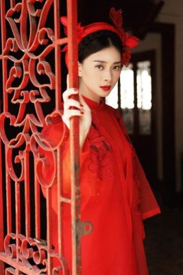 MMLive - Mê Mẩn Trước Vẻ đẹp Quyến Rũ Quên Tuổi Của "Đả nữ" Ngô Thanh Vân 3 Ở tuổi 42, Ngô Thanh Vân thành công có một sự nghiệp diễn xuất vô cùng rực rỡ.